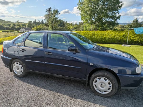 Volkswagen Polo Saloon, Petrol, 2001, Blue