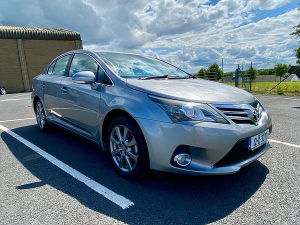 Toyota Avensis Saloon, Diesel, 2012, Grey