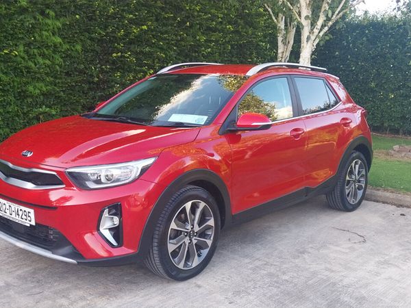 Kia Stonic Estate/Jeep, Petrol, 2021, Red