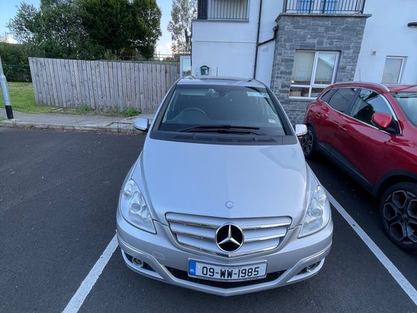 Mercedes-Benz B-Class MPV, Petrol, 2009, Silver