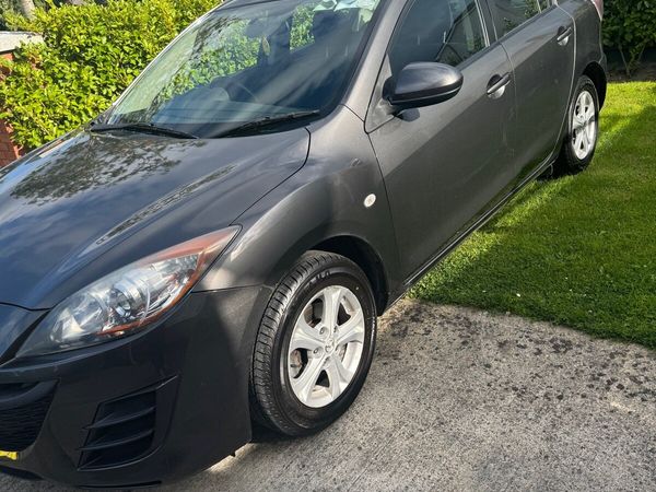 Mazda Mazda3 Saloon, Diesel, 2010, Grey