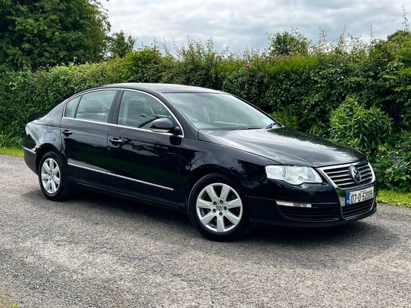 Volkswagen Passat Saloon, Petrol, 2007, Black