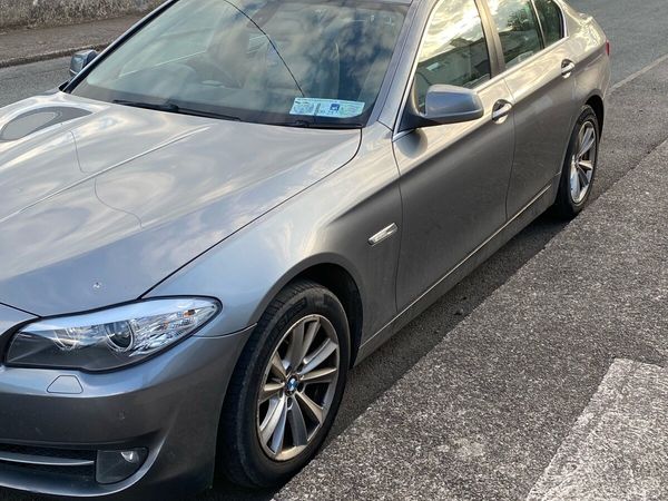BMW 5-Series Saloon, Diesel, 2011, Grey