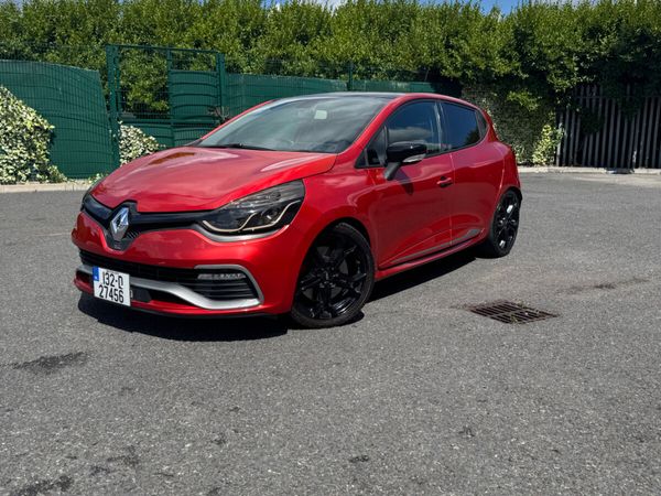 Renault Clio Hatchback, Petrol, 2013, Red