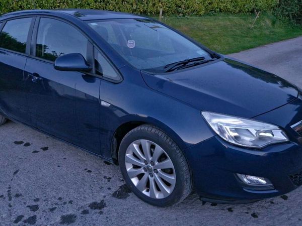 Opel Astra Hatchback, Diesel, 2011, Blue