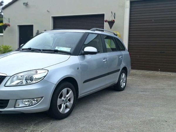 Skoda Fabia Estate/Jeep, Petrol, 2012, Silver