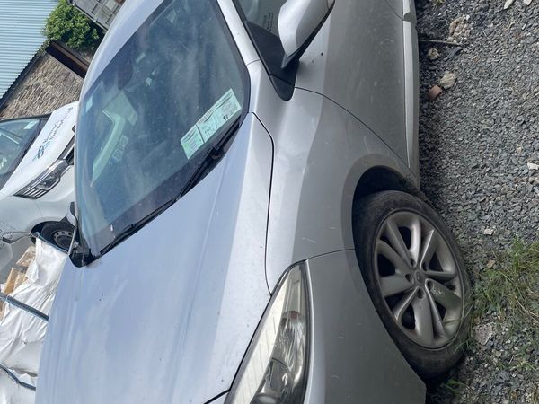 Renault Fluence Saloon, Diesel, 2013, Silver