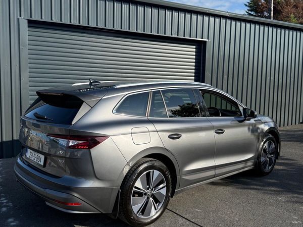 Skoda Enyaq Estate/Jeep, Electric, 2023, Grey