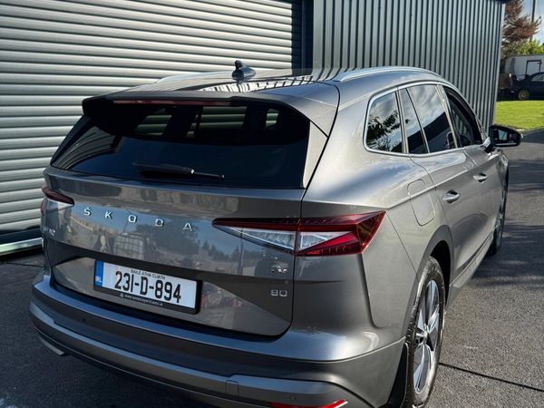 Skoda Enyaq Estate/Jeep, Electric, 2023, Grey