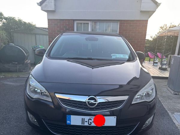 Opel Astra Hatchback, Diesel, 2011, Black