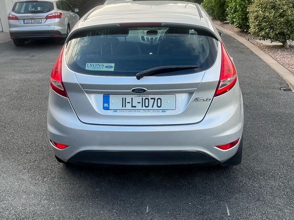 Ford Fiesta Hatchback, Petrol, 2011, Silver