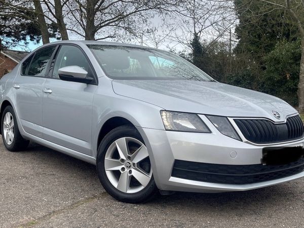 Skoda Octavia Saloon, Petrol, 2019, Grey