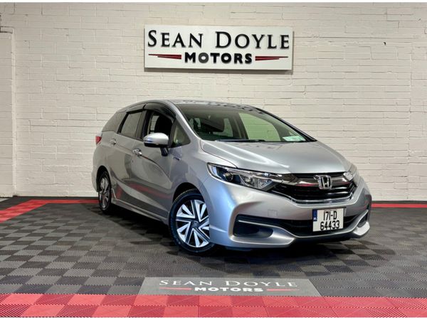 Honda Shuttle MPV, Petrol Hybrid, 2017, Silver