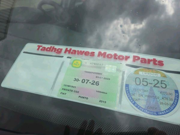 Fiat Punto Hatchback, Petrol, 2015, Grey