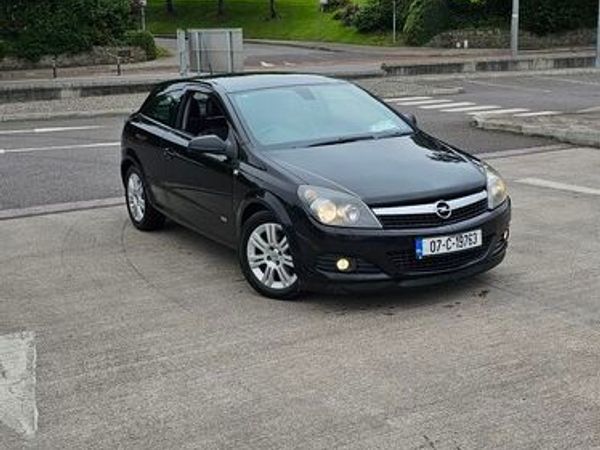 Opel Astra Hatchback, Petrol, 2007, Black