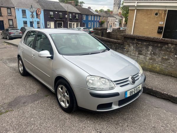 Volkswagen Golf Hatchback, Diesel, 2009, Silver