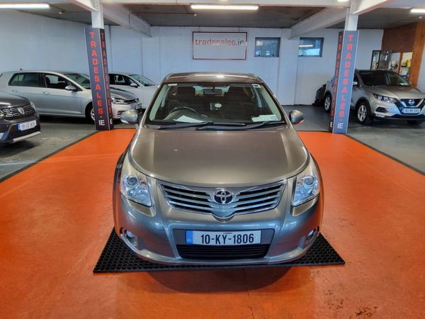 Toyota Avensis Saloon, Petrol, 2010, Green