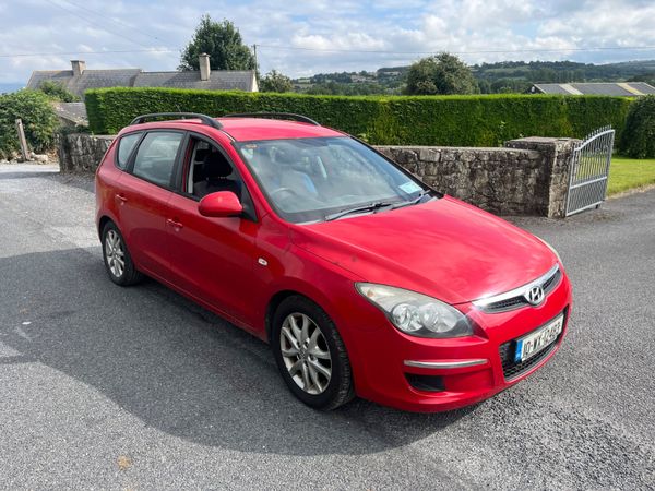 Hyundai i30 Estate, Diesel, 2010, Red
