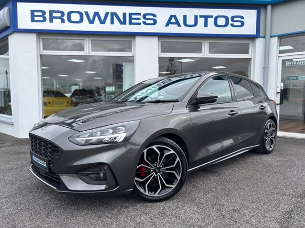 Ford Focus Hatchback, Diesel, 2022, Grey