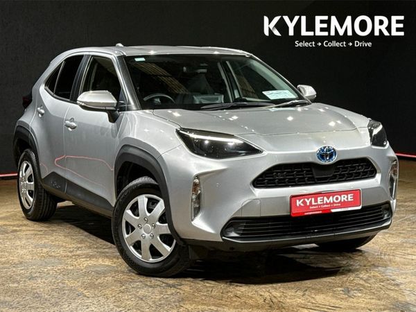 Toyota Yaris Cross Hatchback, Petrol Hybrid, 2021, Silver