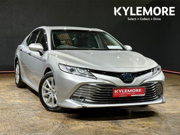 Toyota Camry Saloon, Petrol Hybrid, 2020, Silver