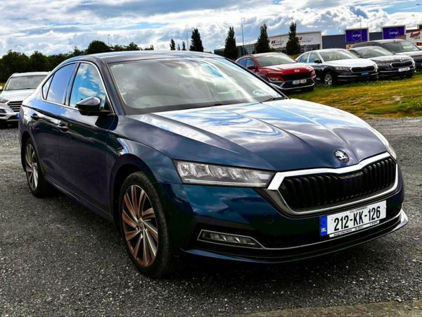 Skoda Octavia Saloon, Petrol, 2021, Blue