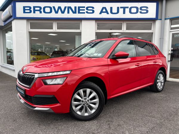 Skoda Kamiq Hatchback, Petrol, 2021, Red