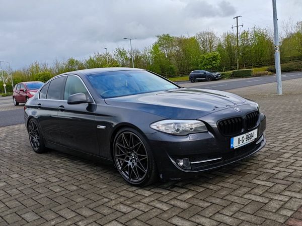 BMW 5-Series Saloon, Diesel, 2011, Grey