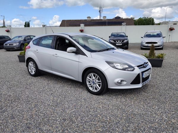 Ford Focus Hatchback, Petrol, 2012, Silver