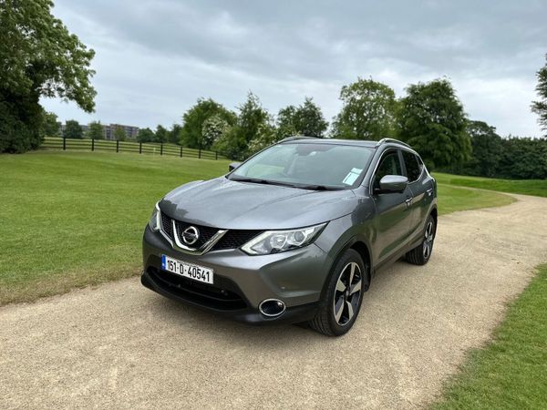 Nissan Qashqai Hatchback, Petrol, 2015, Grey
