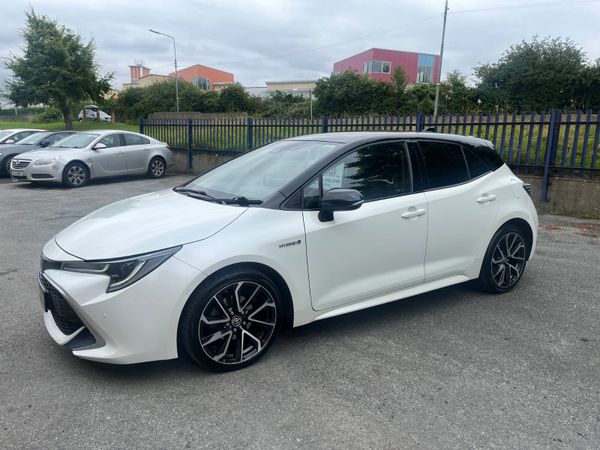 Toyota Corolla Hatchback, Petrol Hybrid, 2021, White