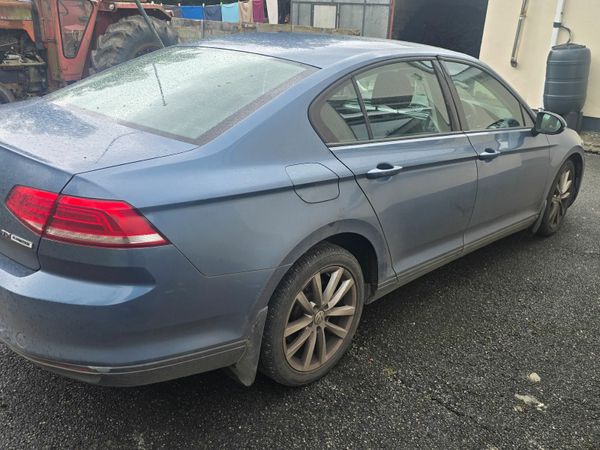 Volkswagen Passat Saloon, Diesel, 2015, Blue