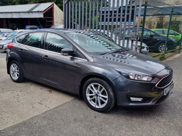 Ford Focus Hatchback, Petrol, 2015, Grey