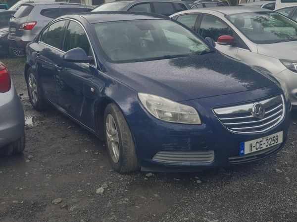 Vauxhall Insignia Hatchback, Diesel, 2011, Blue
