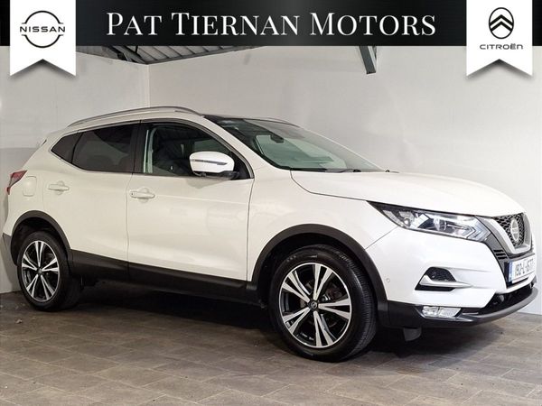 Nissan Qashqai Hatchback, Petrol, 2019, White
