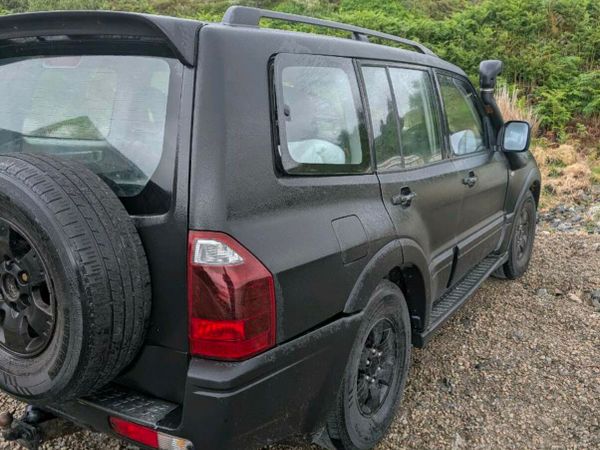 Mitsubishi Pajero SUV, Diesel, 2005, Black