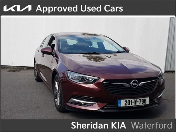 Opel Insignia Hatchback, Petrol, 2020, Red