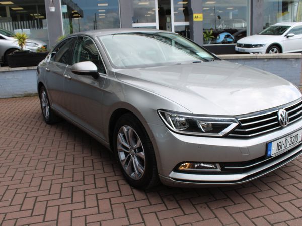 Volkswagen Passat Saloon, Petrol, 2016, Silver