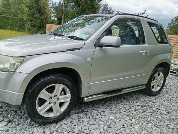 Suzuki Grand Vitara SUV, Petrol, 2008, Silver