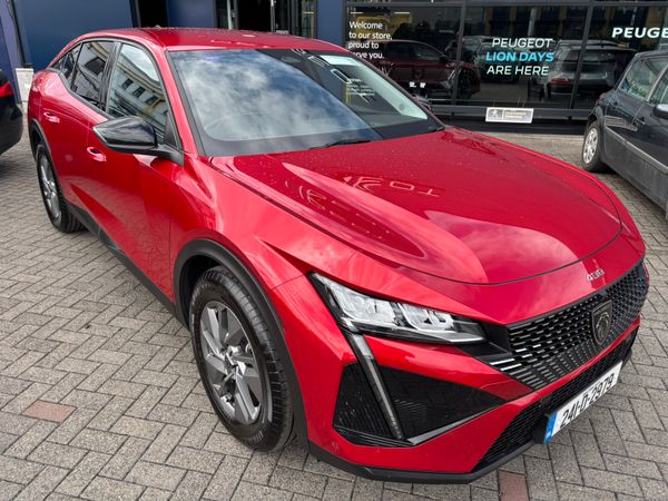 Peugeot 408 Hatchback, Petrol, 2024, Red