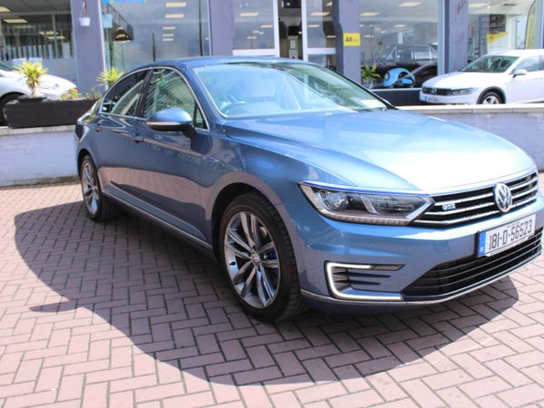 Volkswagen Passat Saloon, Petrol Plug-in Hybrid, 2018, Blue
