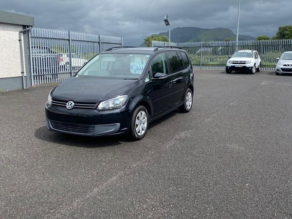 Volkswagen Touran Hatchback, Petrol, 2015, Black