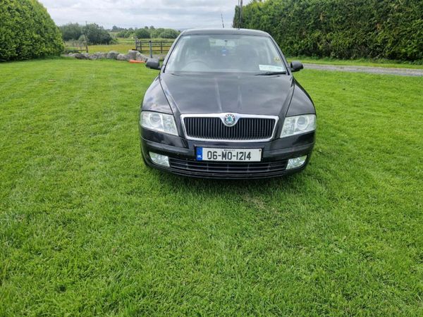 Skoda Octavia Hatchback, Petrol, 2006, Black
