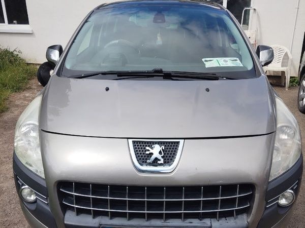 Peugeot 3008 MPV, Diesel, 2010, Grey