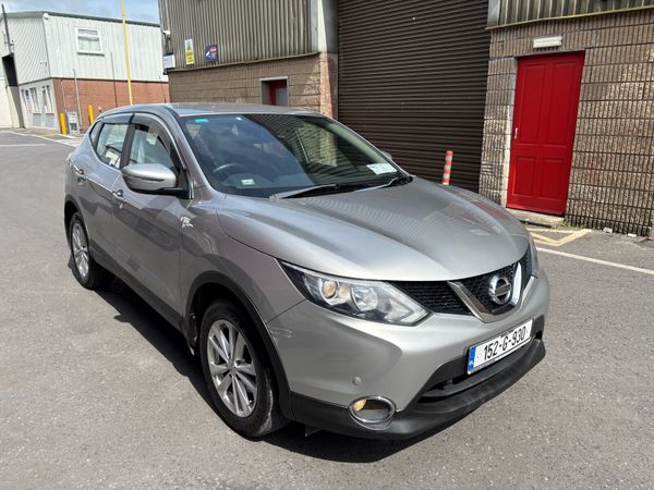 Nissan Qashqai Hatchback, Diesel, 2015, Silver