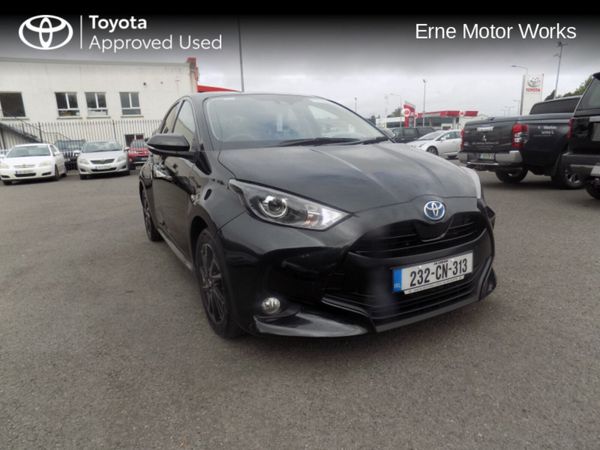 Toyota Yaris Hatchback, Petrol Hybrid, 2023, Black