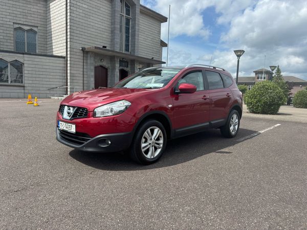 Nissan Qashqai+2 Hatchback, Diesel, 2011, Red