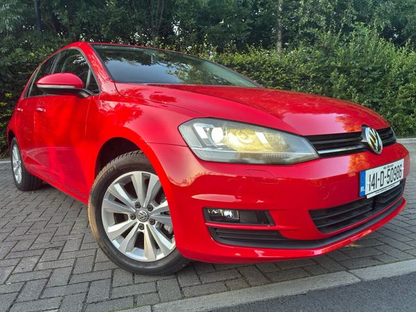 Volkswagen Golf Hatchback, Petrol, 2014, Red