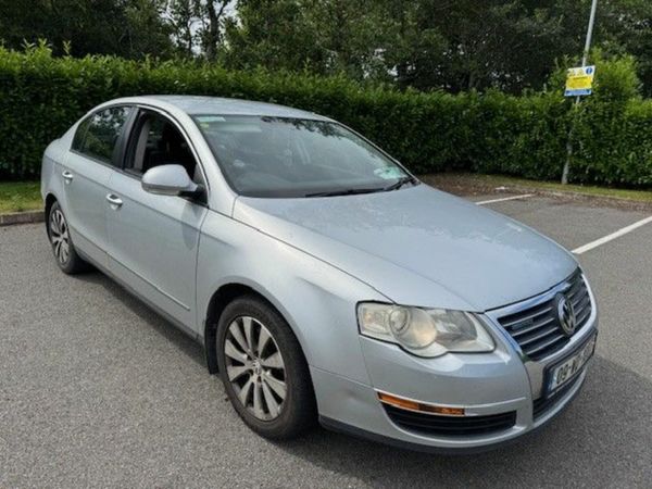 Volkswagen Passat Saloon, Diesel, 2009, Silver