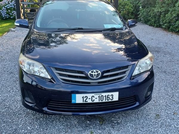 Toyota Corolla Saloon, Diesel, 2012, Blue